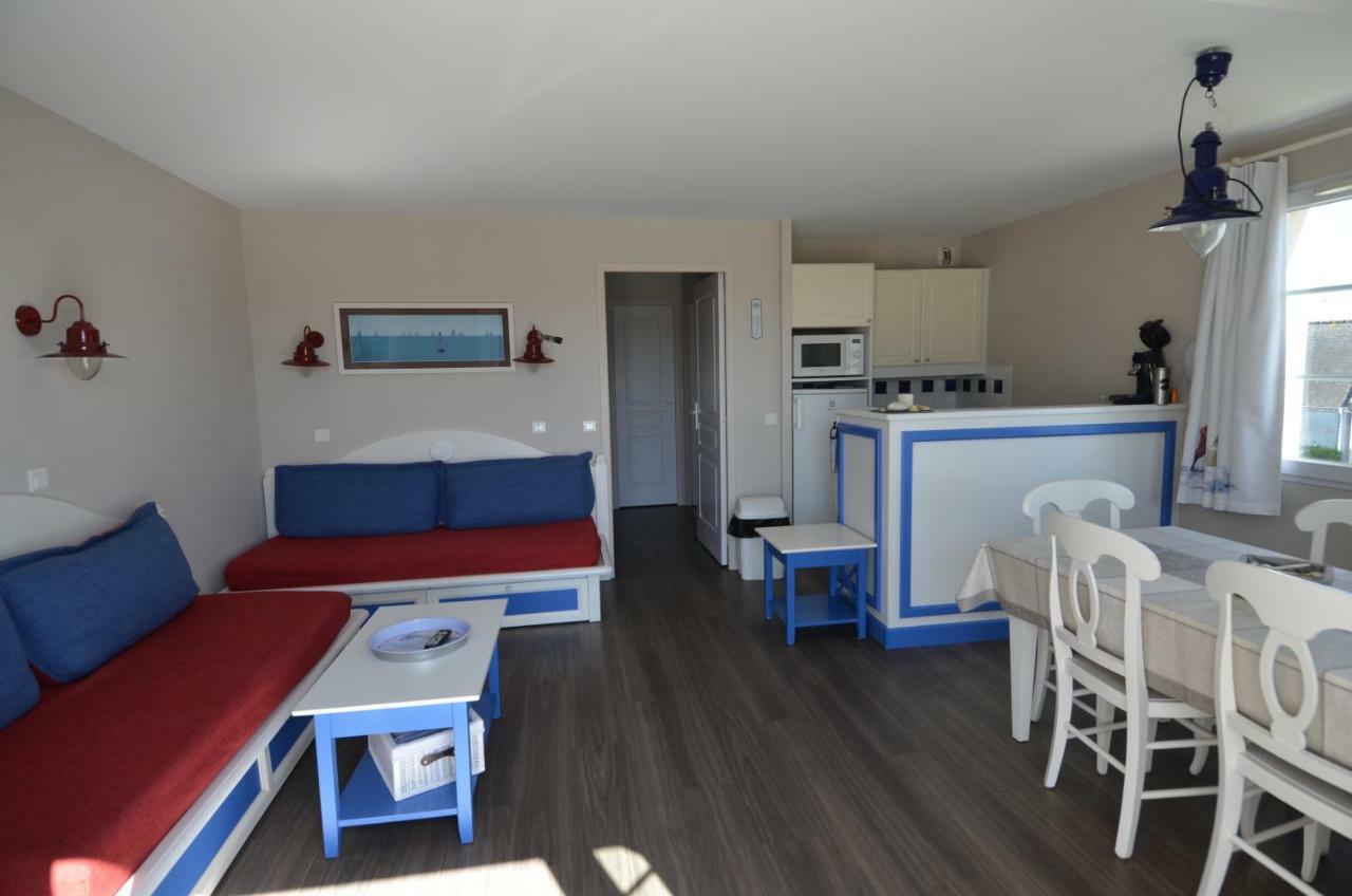 Vacances A L Ocean - T4 Grand Balcon Tout Confort - Wifi Et Parking Gratuits - Mer Plage Piscine A Environ 25 M - Centre Ville, Tous Commerces, Marche, Et Port A 10 Minutes A Pied En Longeant La Mer Guilvinec Exterior photo